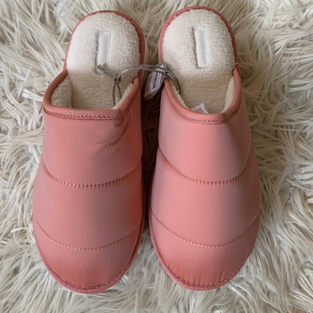 Maeve cozy slippers in pink size 10/11